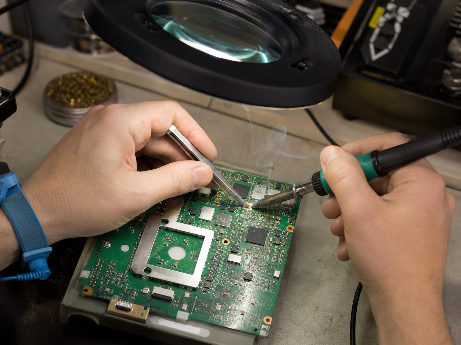 Electronic equipment repair